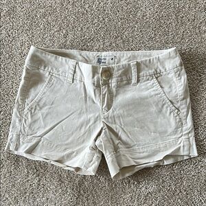 Women's American Eagle Cream Stretch Shorts
